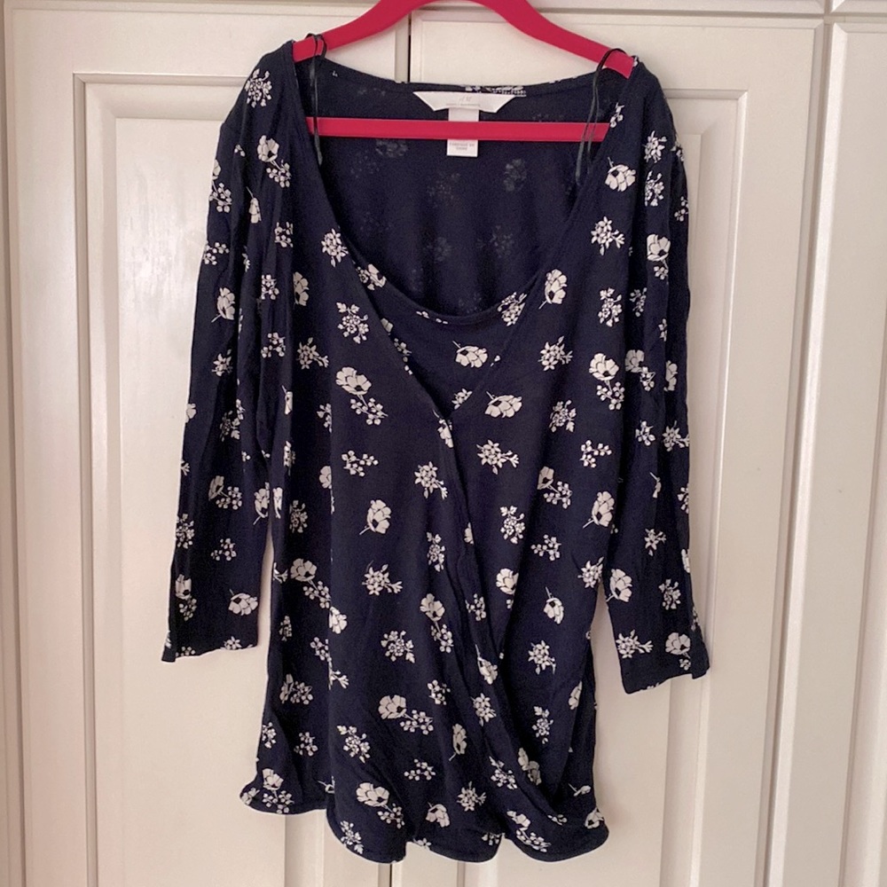 H&M Maternite Mama Shirt Dark blue floral  3/4 sleeve 100% viscose pullover S